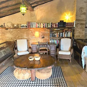 Miqueló: Casa Familiar Rústica , Prat de Comte España